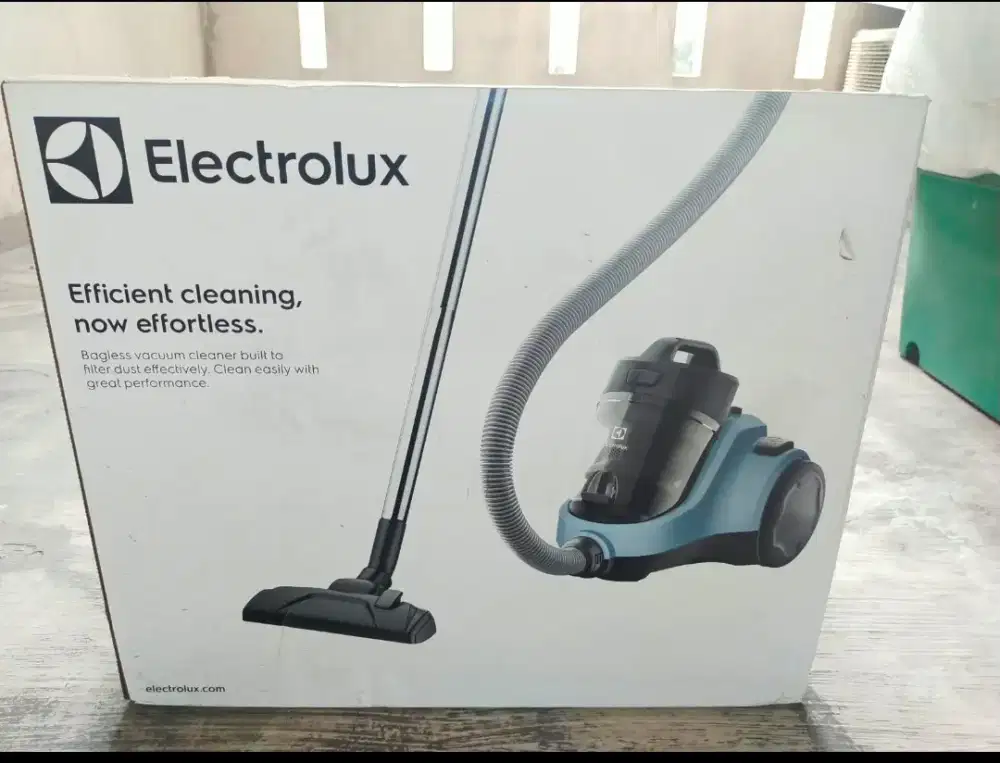 Vacum cleaner electroluk masih baru