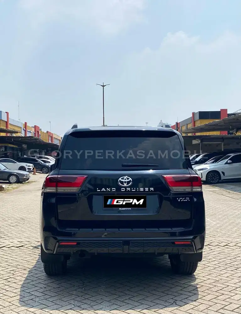 Toyota Land Cruiser 300 VXR 2023/ 2024 KM 14 ANTIK Toyota LC300 LC 300