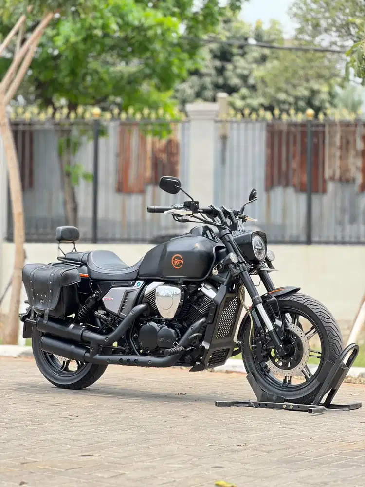 KEEWAY V250 FI HITAM 2023 KM LOW PAJAK PANJANG SIAP GAS JAUH