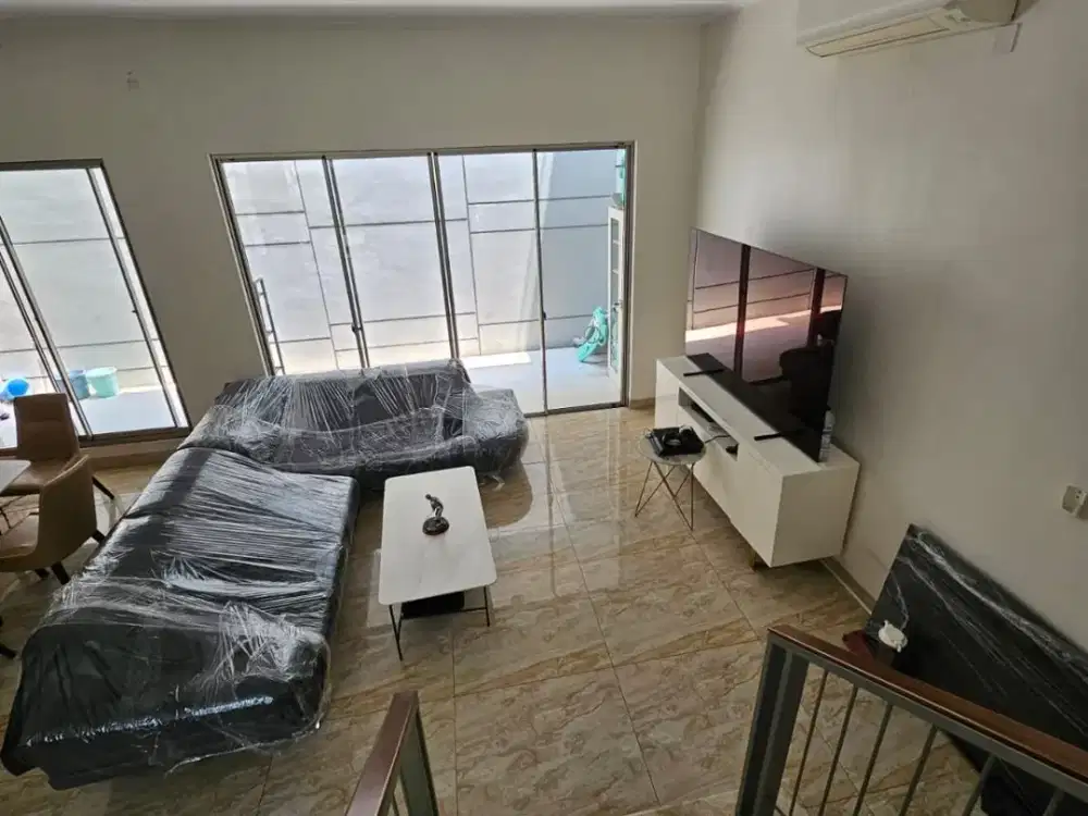 Dijual Rumah Golf Island PIK Cluster Piano Ukuran 10 x 15 Semi Furnished SHM