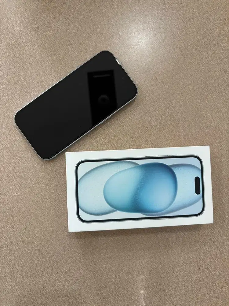 Dijual Iphone 15 Putih 128gb mulus