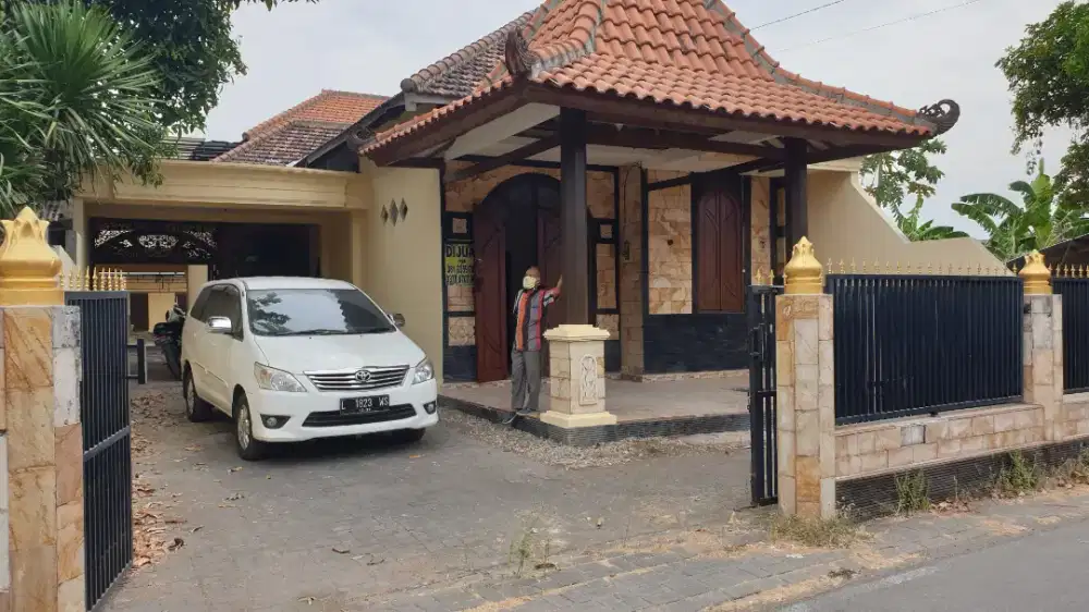 Rumah tinggal asri, dekat ;SALON PAS, JAPFA COMFEED, AVIA PAINT.