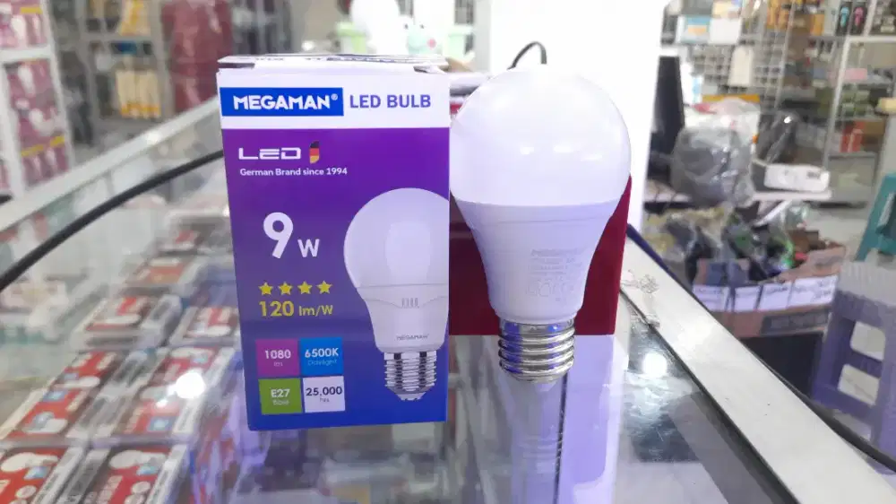 Lampu LED Megaman 9 watt Ungu