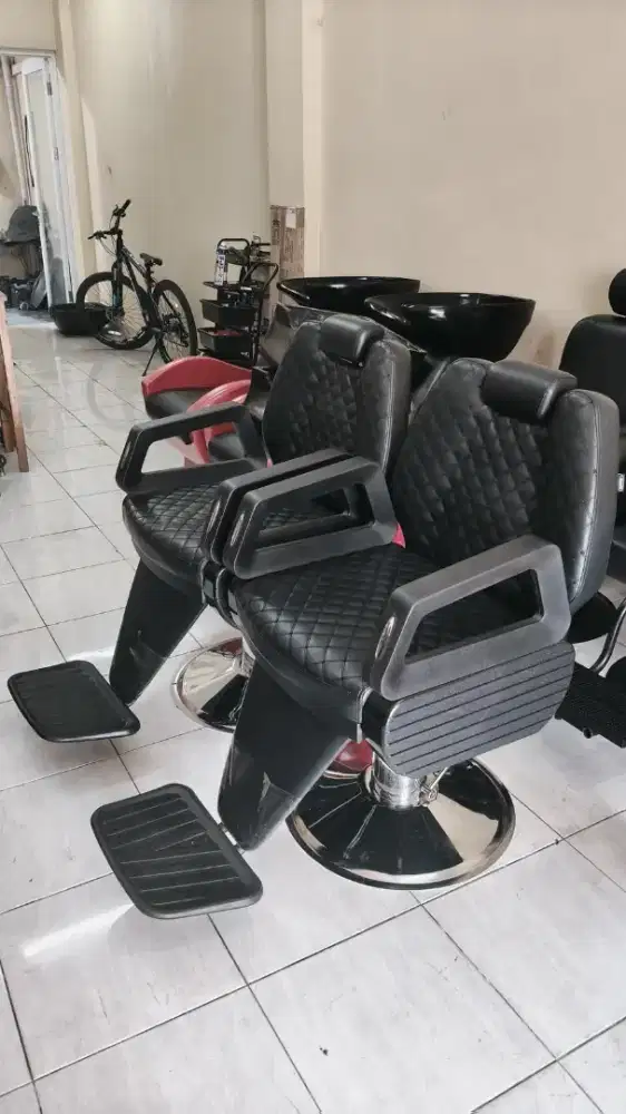 Disewakan Ruangan Untuk Usaha Barbershop