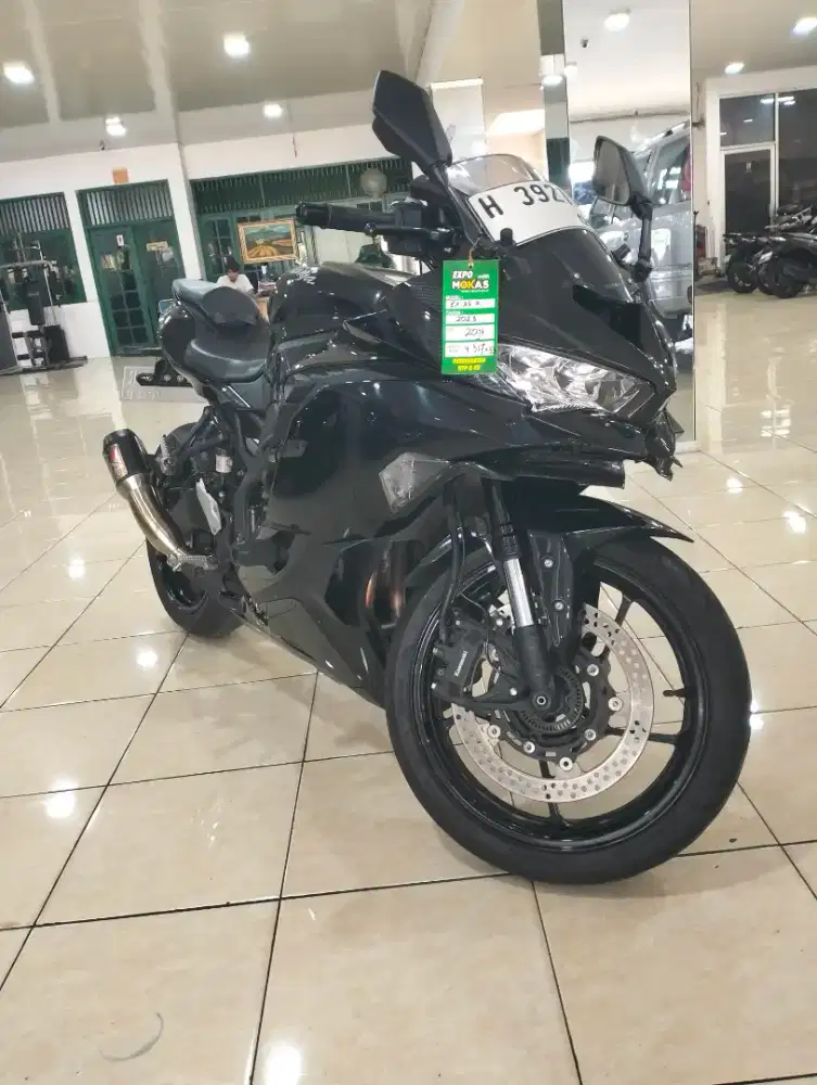 Di jual NINJA ZX25R taoen 2023
