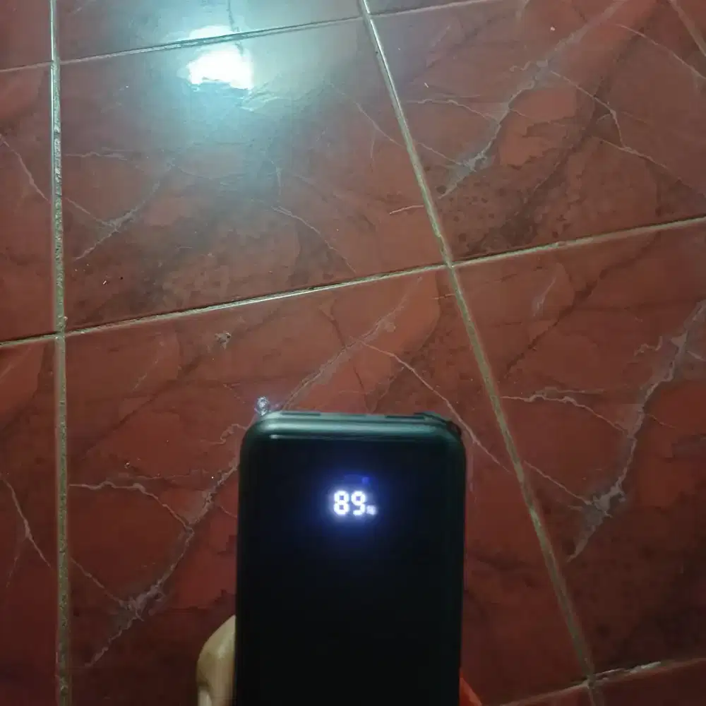 dijual power bank, holder hp buat touring motor, dan earphone