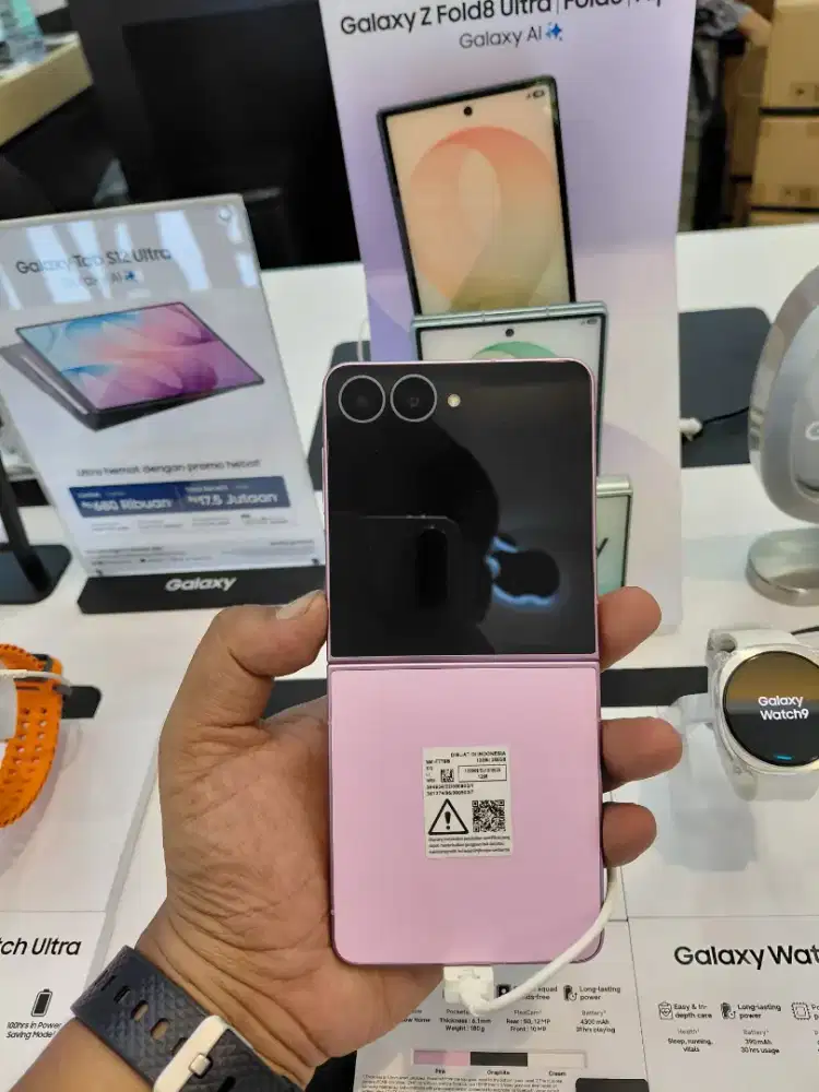 SAMSUNG GALAXY Z FLIP 8 5G 12/256GB GARANSI RESMI SEIN