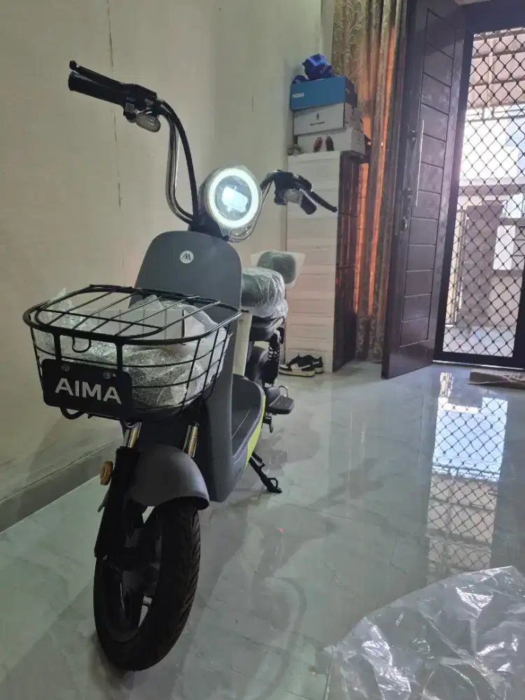 Sepeda listrik aima