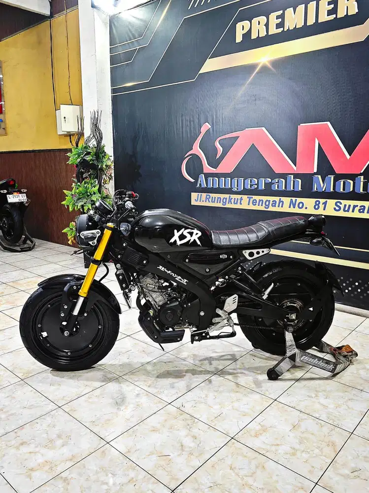 Yamaha XSR 155cc black glossy mewah th 2024. Anugerah motor rungkut
