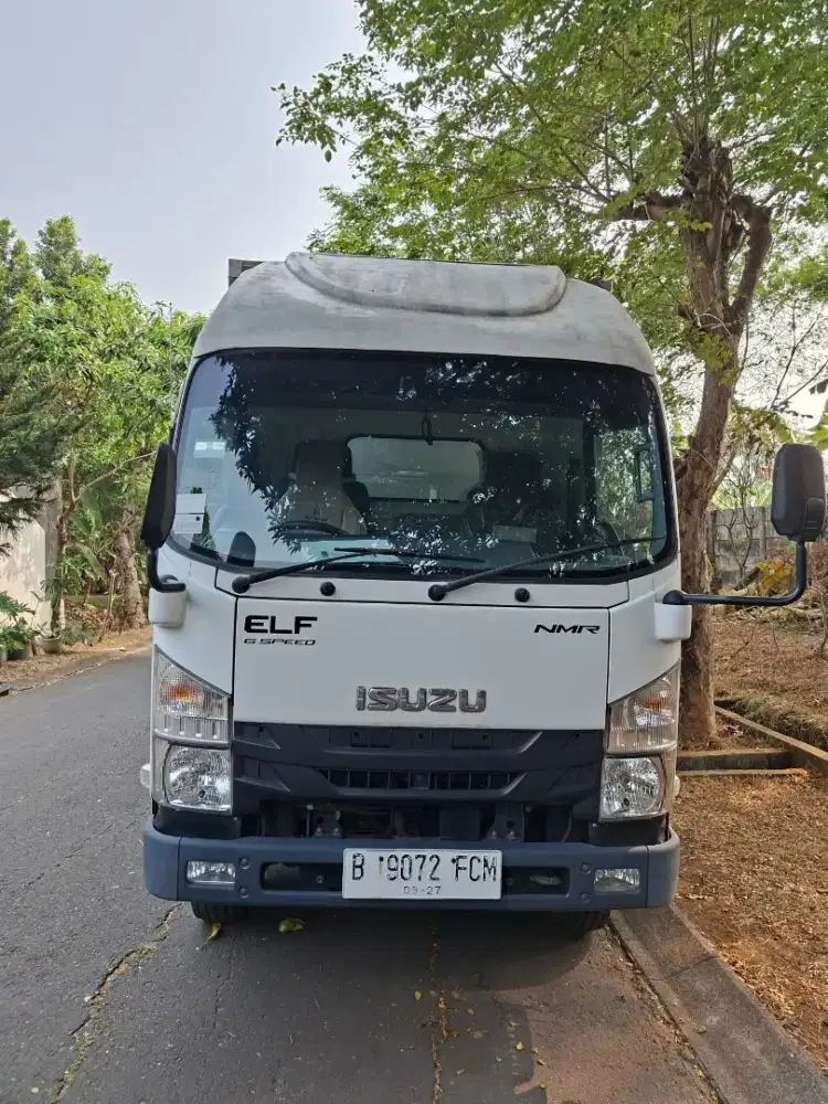 Dijual isuzu elf CDD box
