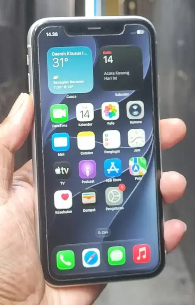 Iphone 11 128gb hp charger