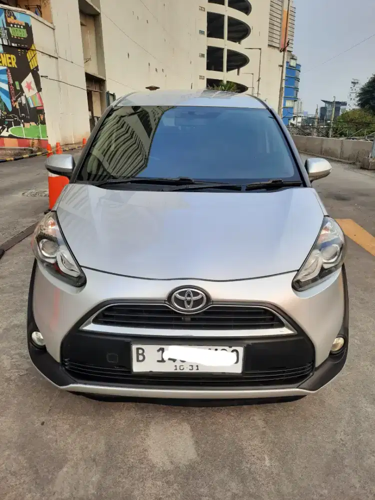 Toyota sienta G manual 2016