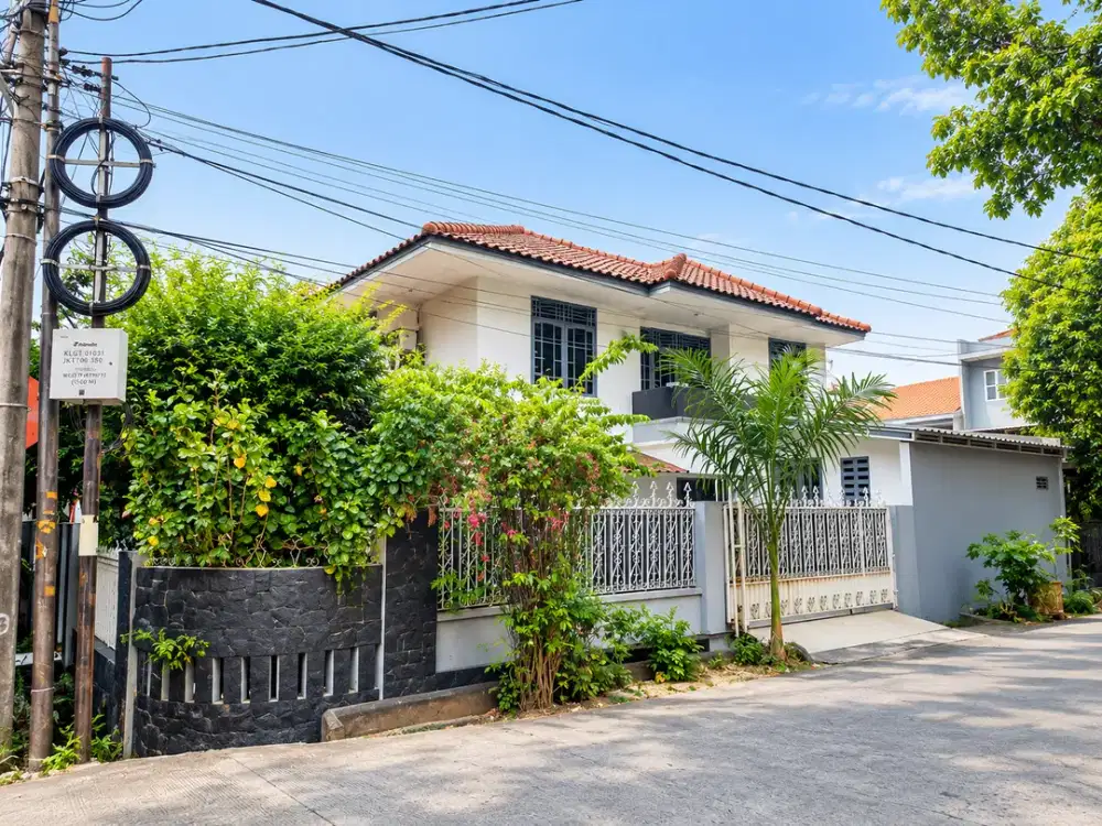 Dijual Rumah di Jl. Gading Raya, Kelapa Gading, Jakarta Utara Bisa Untuk Kost Posisi Hook