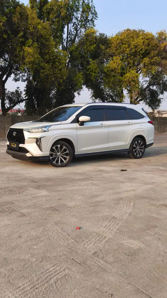 Toyota Avanza 1.5 Veloz Q TSS CVT 2021 / 2022 Wrn Putih Low KM Pjk Pjg