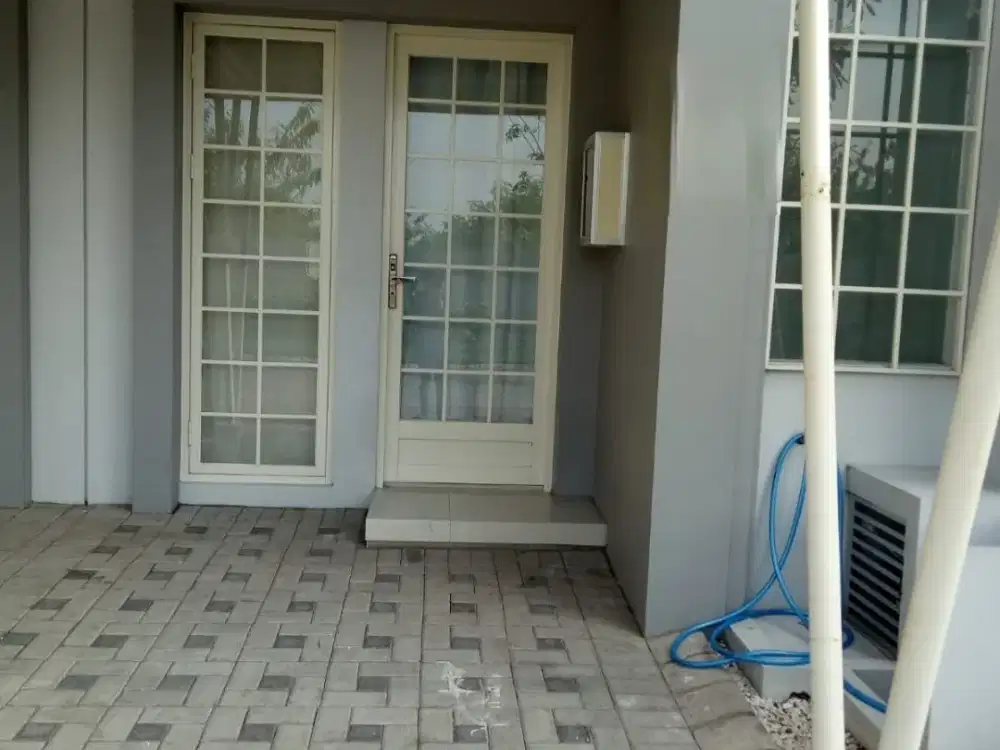 Disewakan Rumah Bagus Siap Huni Grand Pakuwon  Type Queen Tandes Surabaya