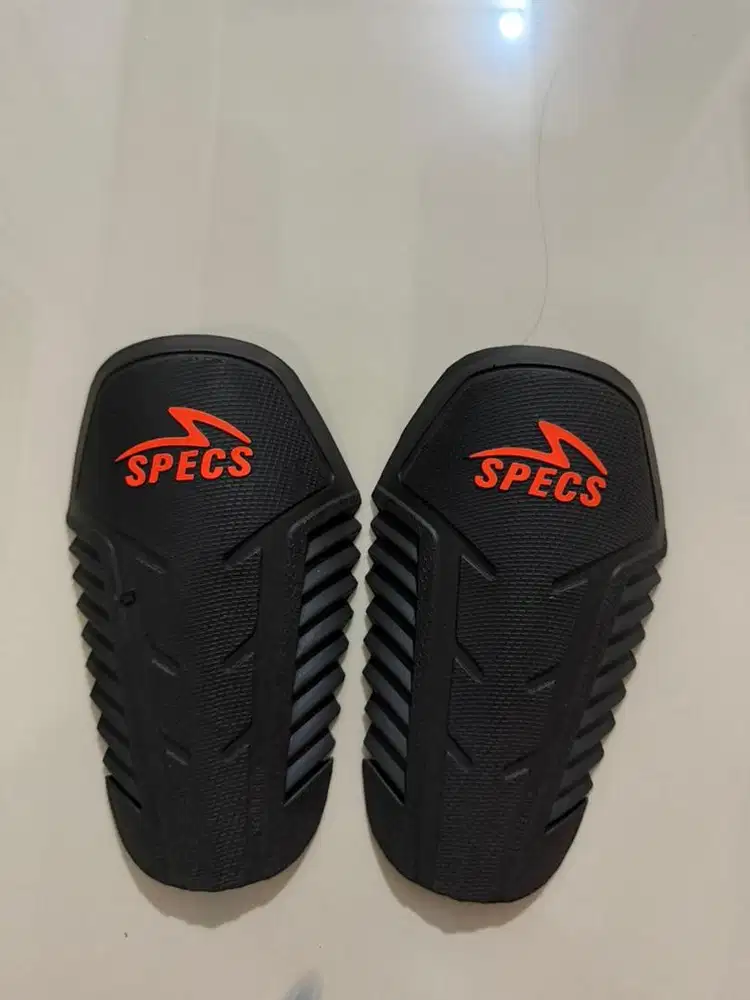 Dekker merk Specs