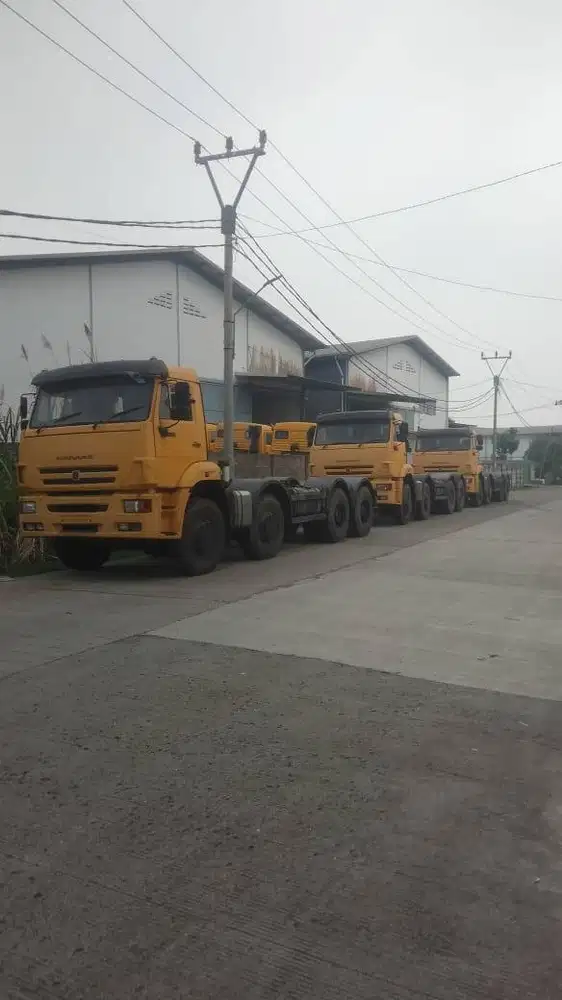 Truk Kamaz 65201