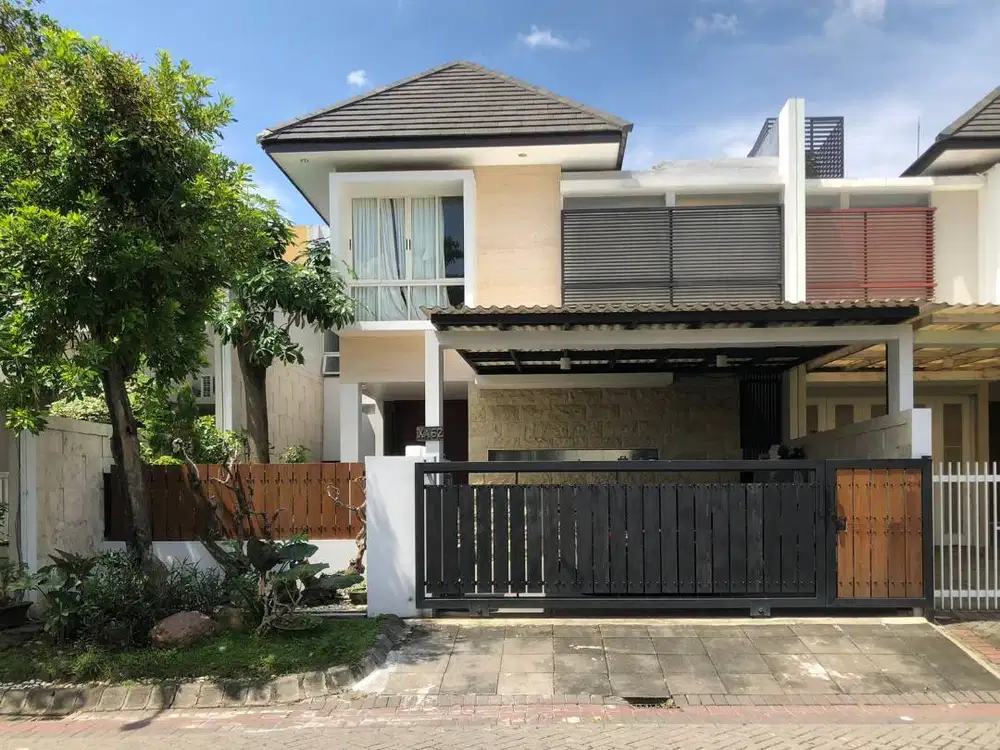 Dijual Rumah Graha Family Terawat Asri 2 Lantai Siap Huni Row Jln Lbr