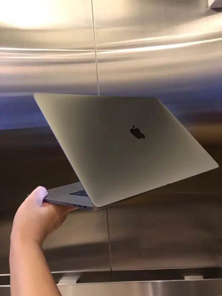 Macbook Pro 15 ibox CTO i7 512 Dual VGA Configure to Order