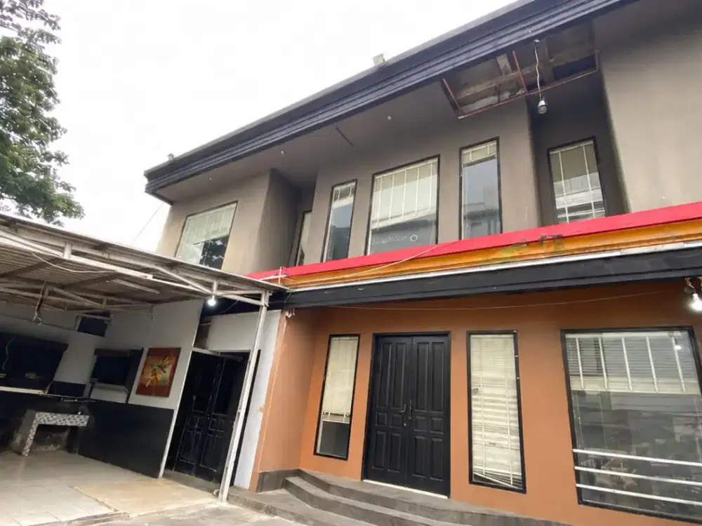 DISEWAKAN RUMAH KANTOR 2 LANTAI DI TEBET BARAT, JAKARTA SELATAN - LOKASI STRATEGIS