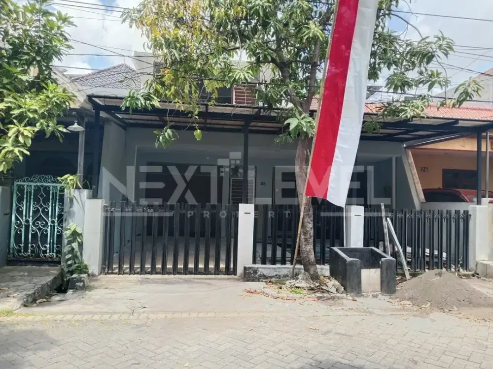 Disewakan rumah di Barata jaya Surabaya