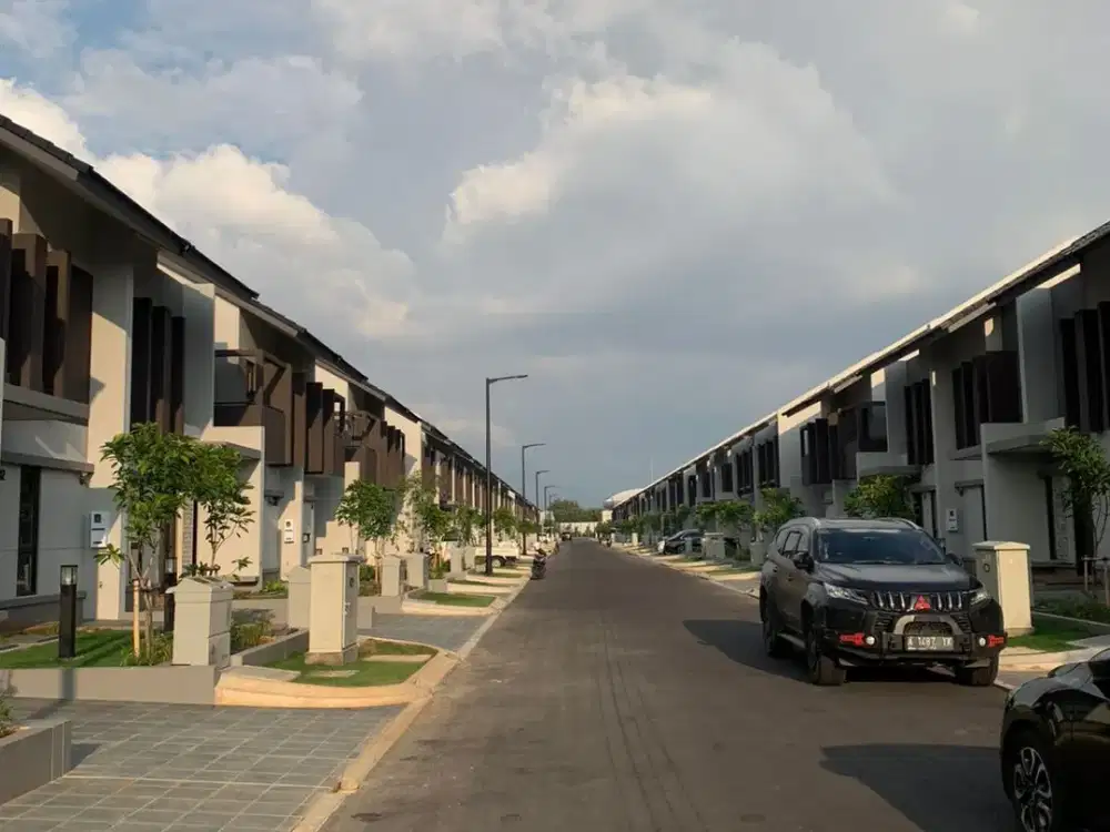 Rumah 2 Lantai 4 Kamar Tidur di Summarecon Bandung