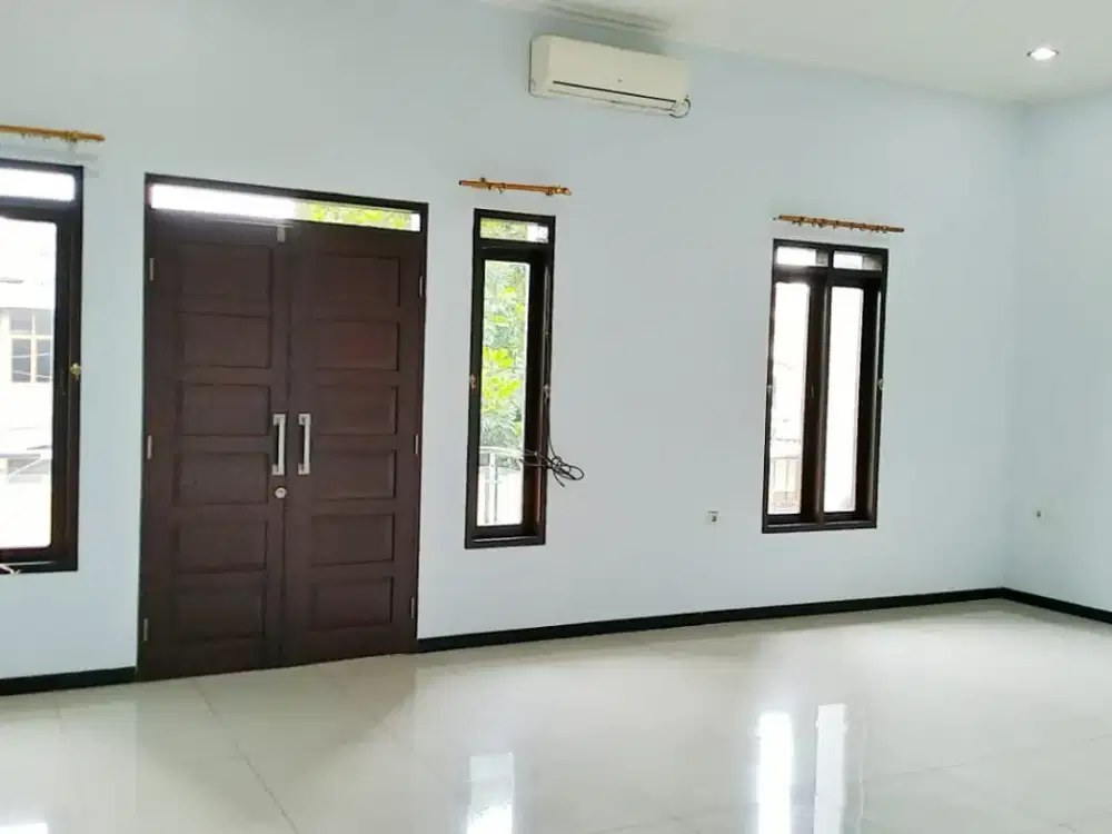 Rumah Nyaman Disewakan di Mekarwangi Bandung