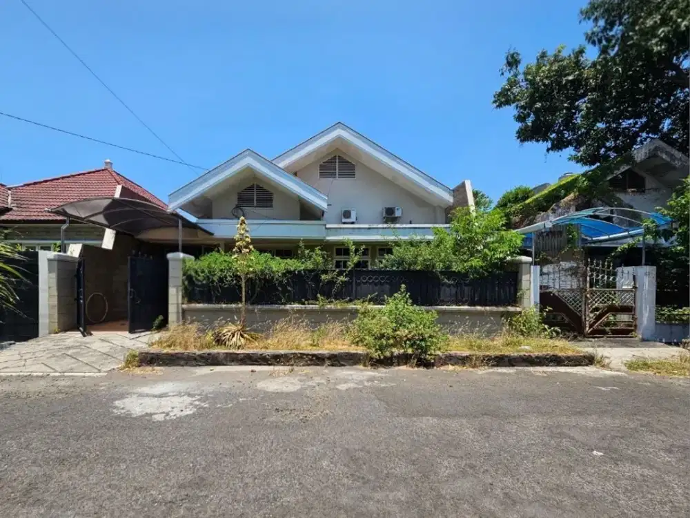 Dijual rumah strategis dharmahusada indah