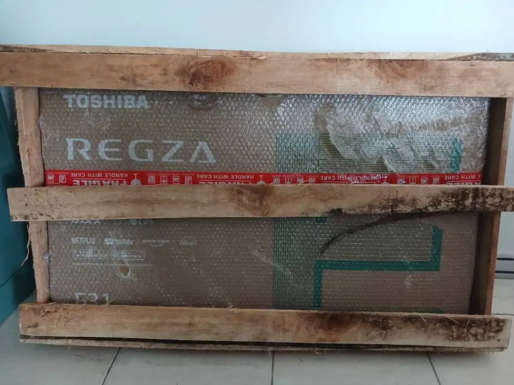 Toshiba TV 43 FHD Smart TV E31RP Baru
