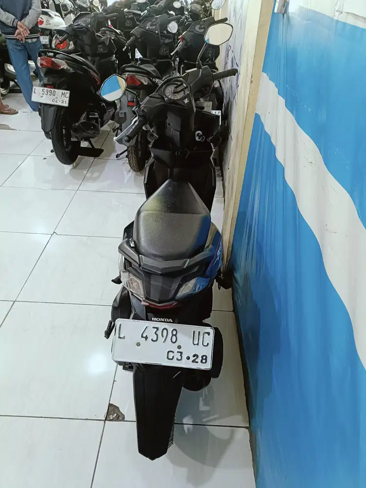 Hitam glossy HONDA BEAT ESP CW SPORTY FI ECO 2018 BISA KREDIT