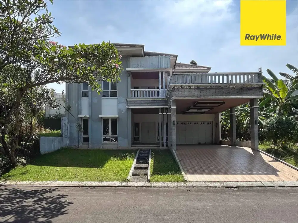 Rumah Besar, Halaman Luas, Hadap Timur di Kota Wisata, Cibubur