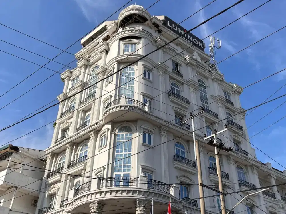 DIJUAL HOTEL PUSAT KOTA JALAN JENDERAL SUDIRMAN PALEMBANG
