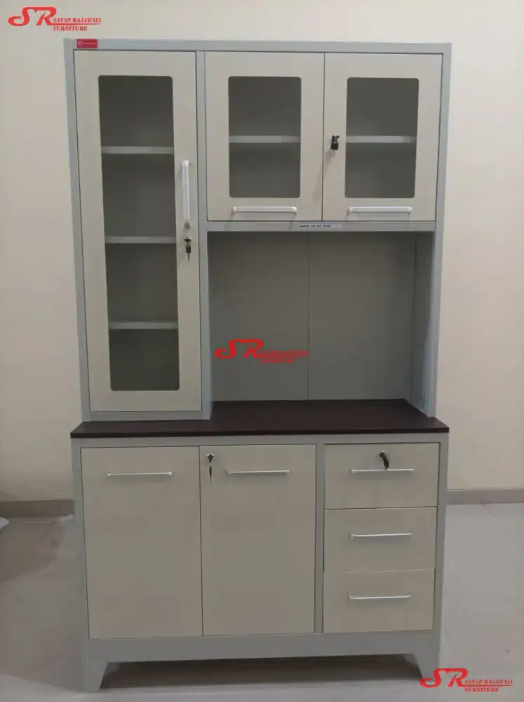 Kitchen cabinet besi