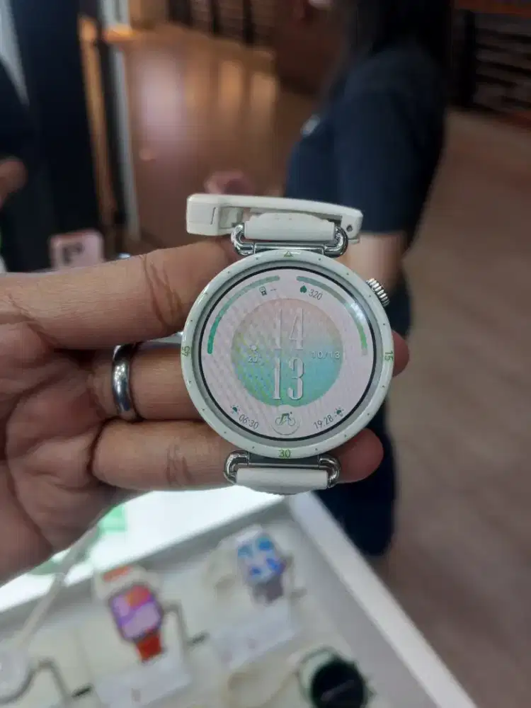 Huawei Watch GT 7 Pro Series Bonus Freebuds SE 2 & Extra Strap Kulit