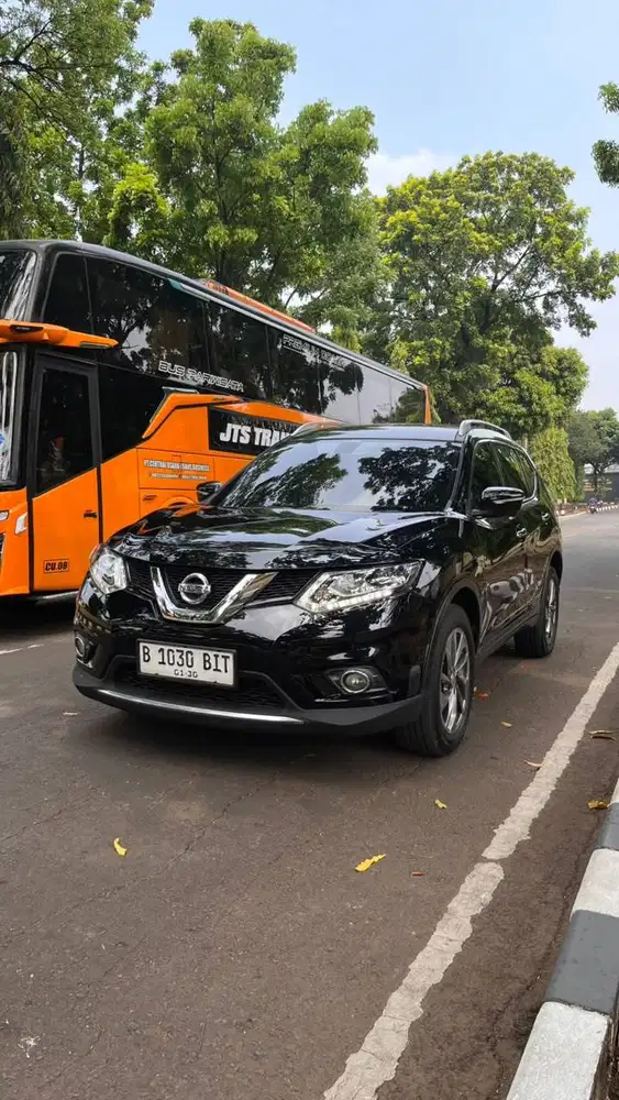Nissan Xtrail 2.5 matic Tahun 2015