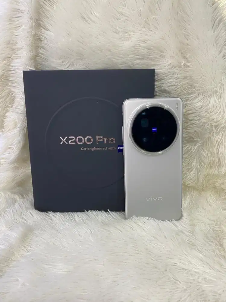 Vivo X200 Pro Zeiss ram 16/512 Gray garansi september2027 #3Gcom