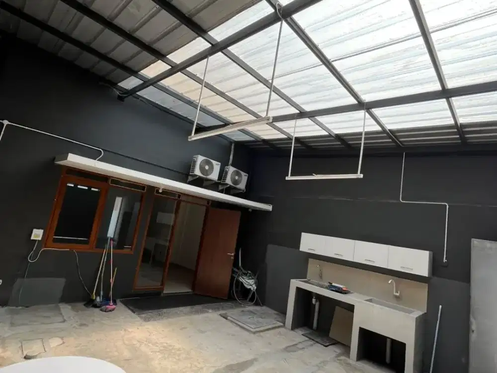 RUKO 2 LANTAI LOKASI FAVORIT RAMAI SIAP PAKAI DI MEKAR WANGI BANDUNG