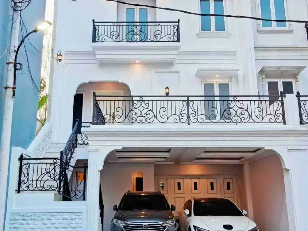 RUMAH DI JAGAKARSA NEAR CILANDAK KKO