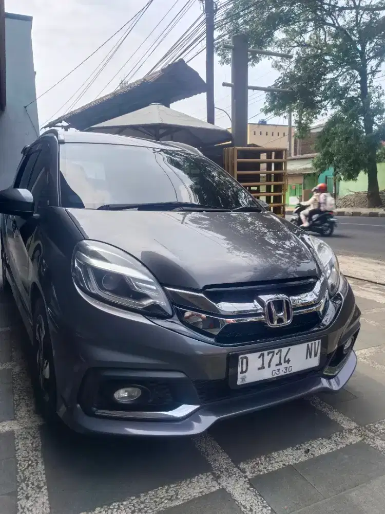 Bismillah numpang jual mobilio RS 2016 metic no D. Abu2