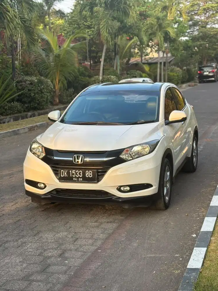 Honda hrv e matic 2016 asli bali