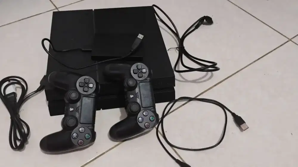 jual PS4 bekas.