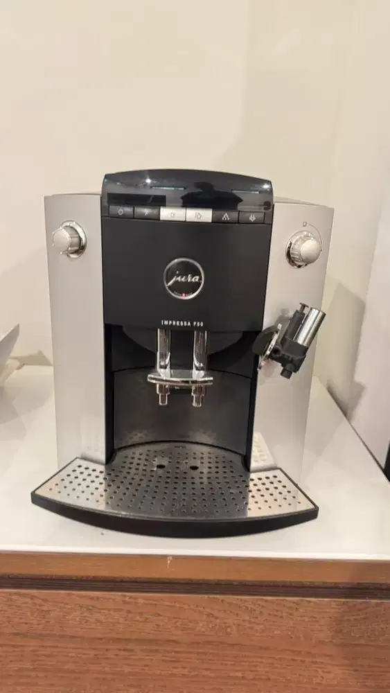 Mesin Kopi Otomatis Jura Impressa F50