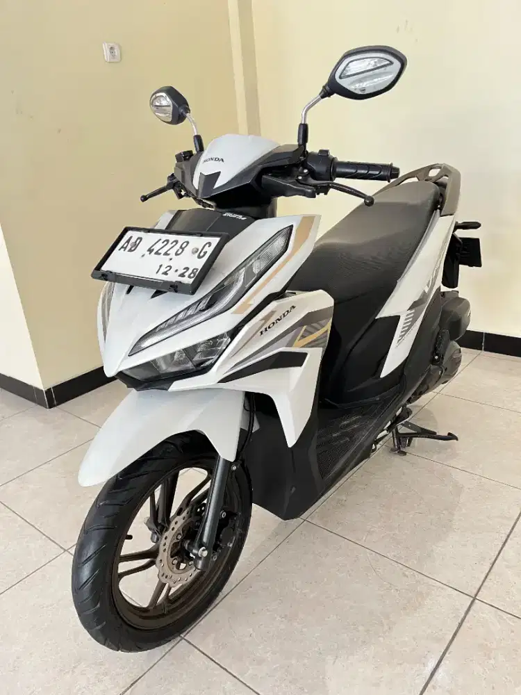 VARIO 125 KEYLESS ISTIMEWA