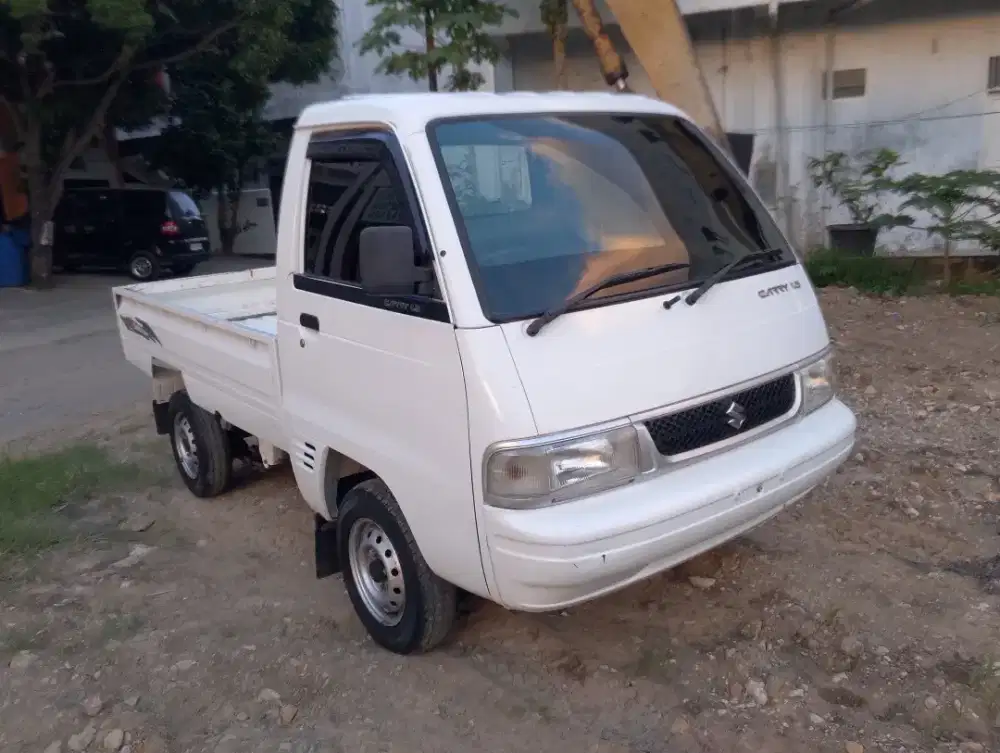 Mobil pemakaian pribadi dari baru satu nma posisi