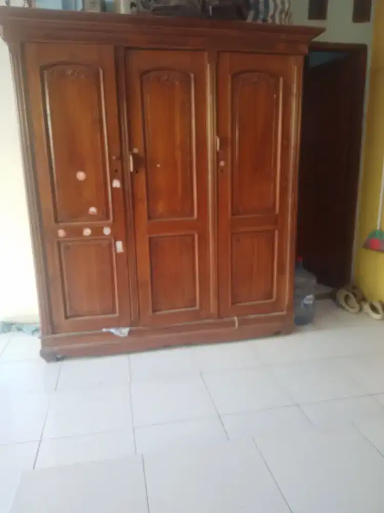 Djual lemari jati asli 3 pintu
