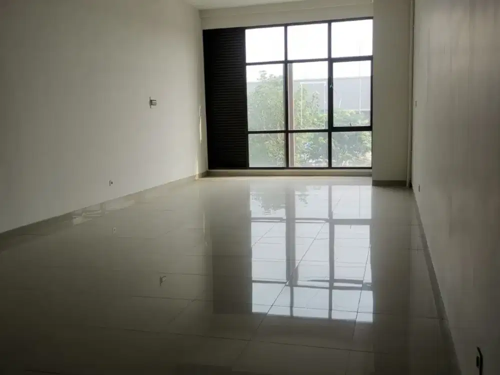 Ruko Posisi Badan di Vasanta Innopark Cikarang – 4 Lantai, Cocok Untuk Kantor & Usaha