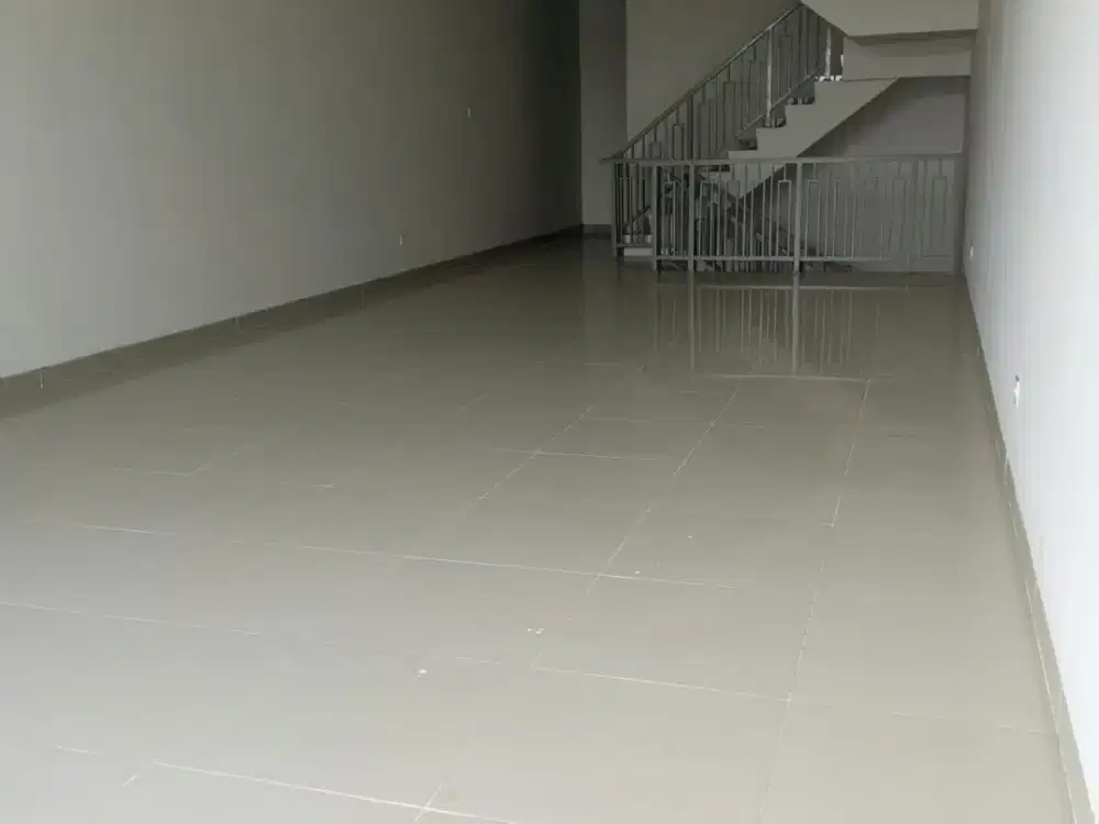 Ruko Posisi Badan di Vasanta Innopark Cikarang – 4 Lantai, Cocok Untuk Kantor & Usaha