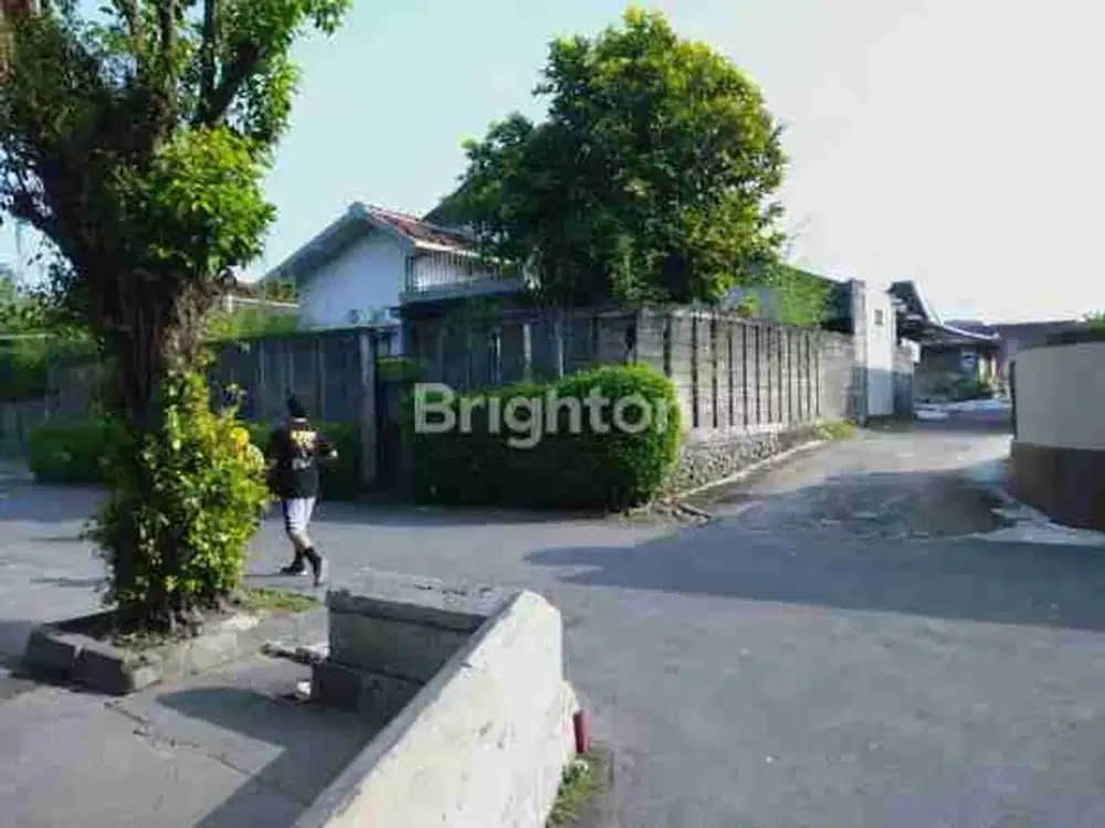 DIJUAL TANAH SANGAT STRATEGIS BONUS BANGUNAN DEKAT STASIUN YOGYAKARTA DI WIROBRAJAN
