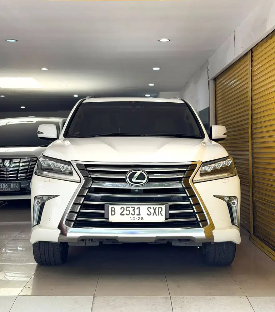 Km 35.000 Lexus LX570 Lux 18 Putih LX 570 Sport 2020 Hitam Vieta Motor