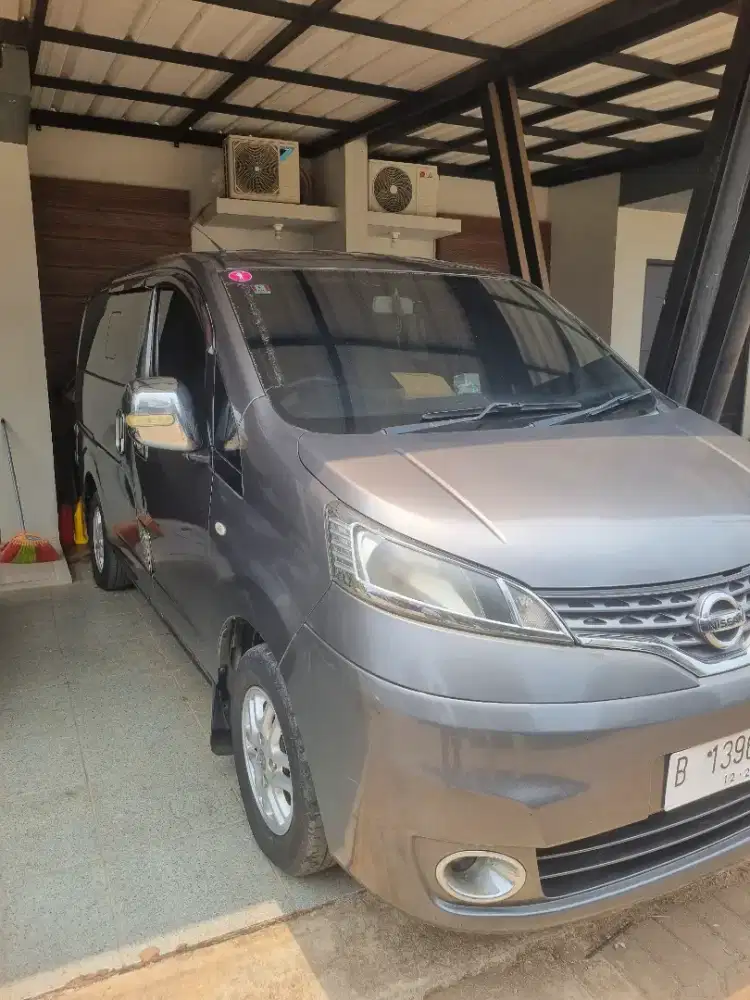69 juta aja Nissan Evalia 2014 SV MT